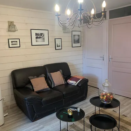 Les Batisses De Clement Holiday home *